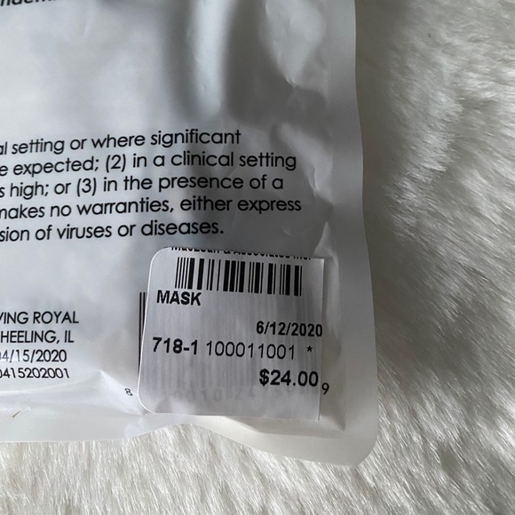 Brand new sealed puppy face mask - Picture 5 of 5